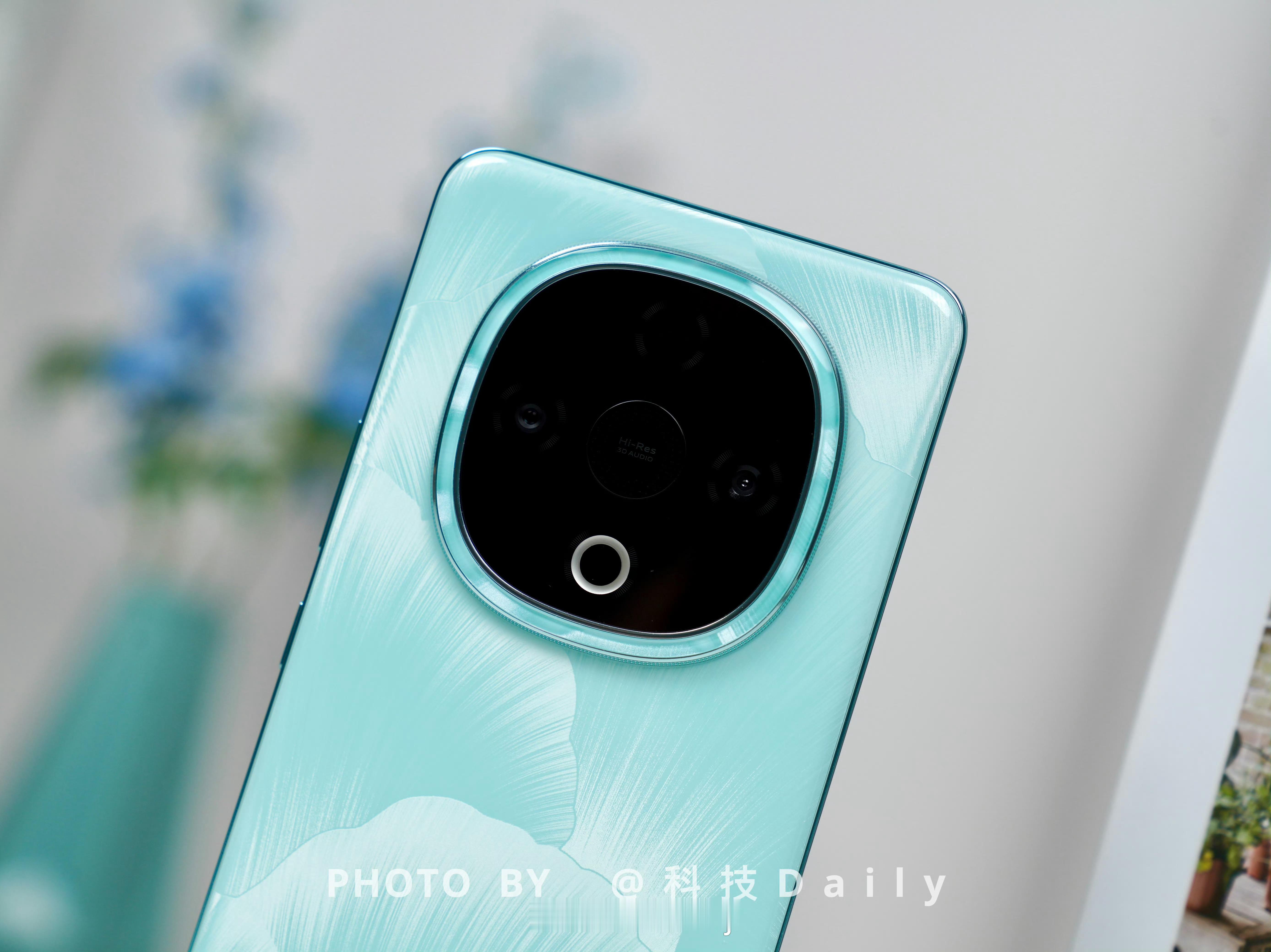 2025迎新年【关注转发本条，2月6日通过不过滤抽1位铁粉送「vivo Y300