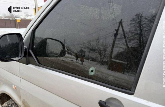 当地时间1月15日，乌克兰西部利沃夫附近发生俄游击队的暗杀袭击！乌克兰利沃夫市市