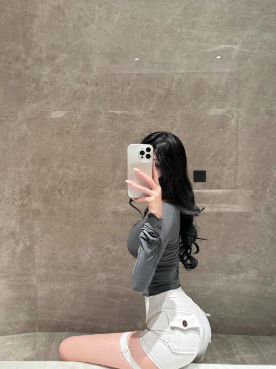 解锁瑜伽服辣妹Look
