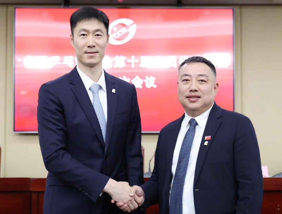刘国梁辞职 刘国梁辞任乒协主席啦，是主动让贤，大家也不用阴谋论，现在新老交替，期