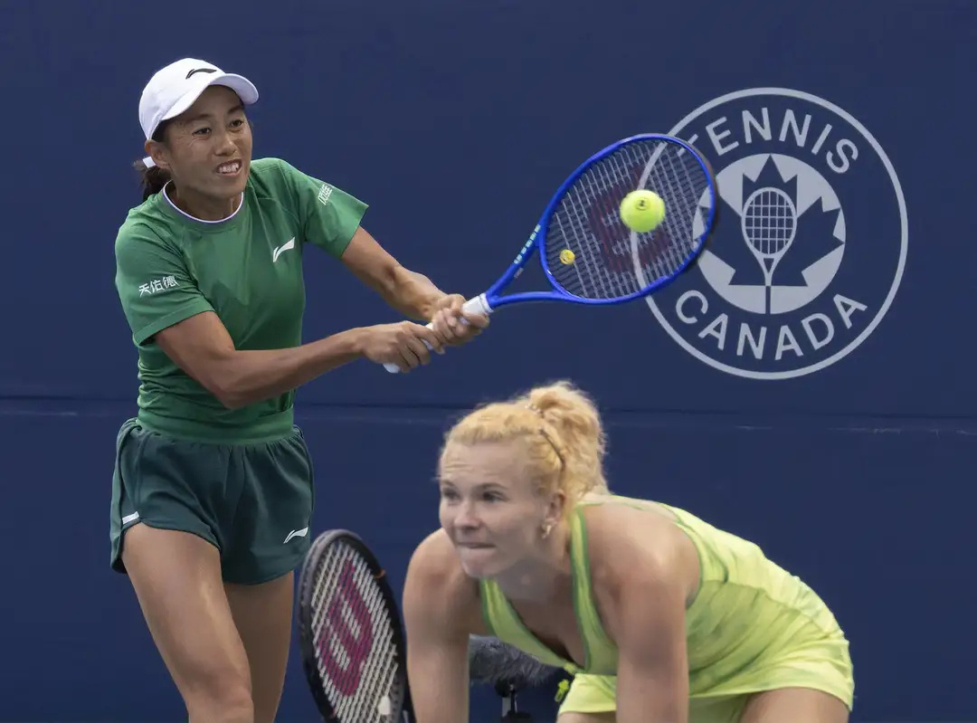 张帅组合夺得多伦多站女双冠军在WTA1000多伦多站女双决赛中，头号种子张帅/西