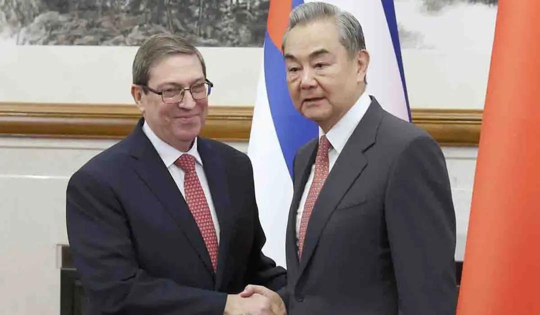 面对美国愈发露骨的武力威胁，越来越多的国家开始寻求中方的援手。在伊朗副外长访华的