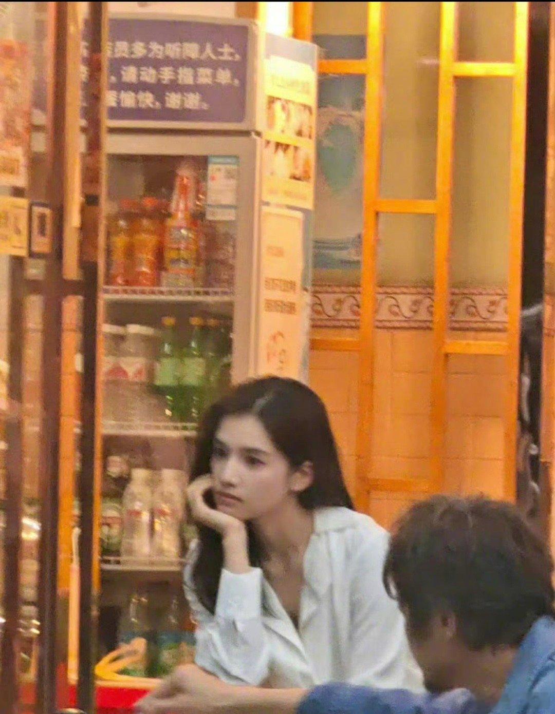 张婧仪新电影路透，好漂亮！ ​​​