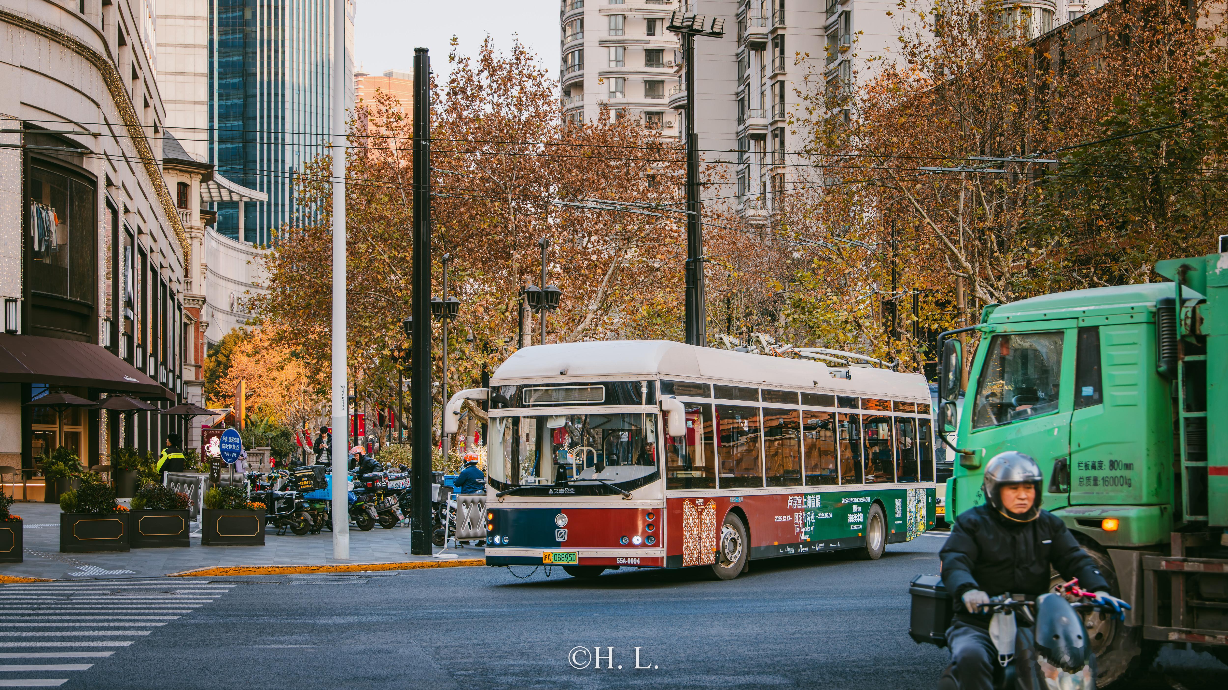 24路还是23路？分不清啦。 