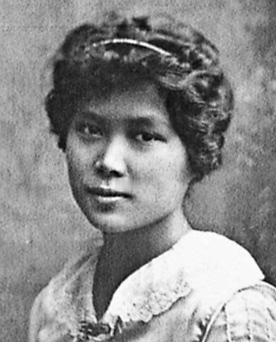 1925年，孙中山临终之际，不断念叨着一个女人的名字，并说：“我这辈子亏欠你最多