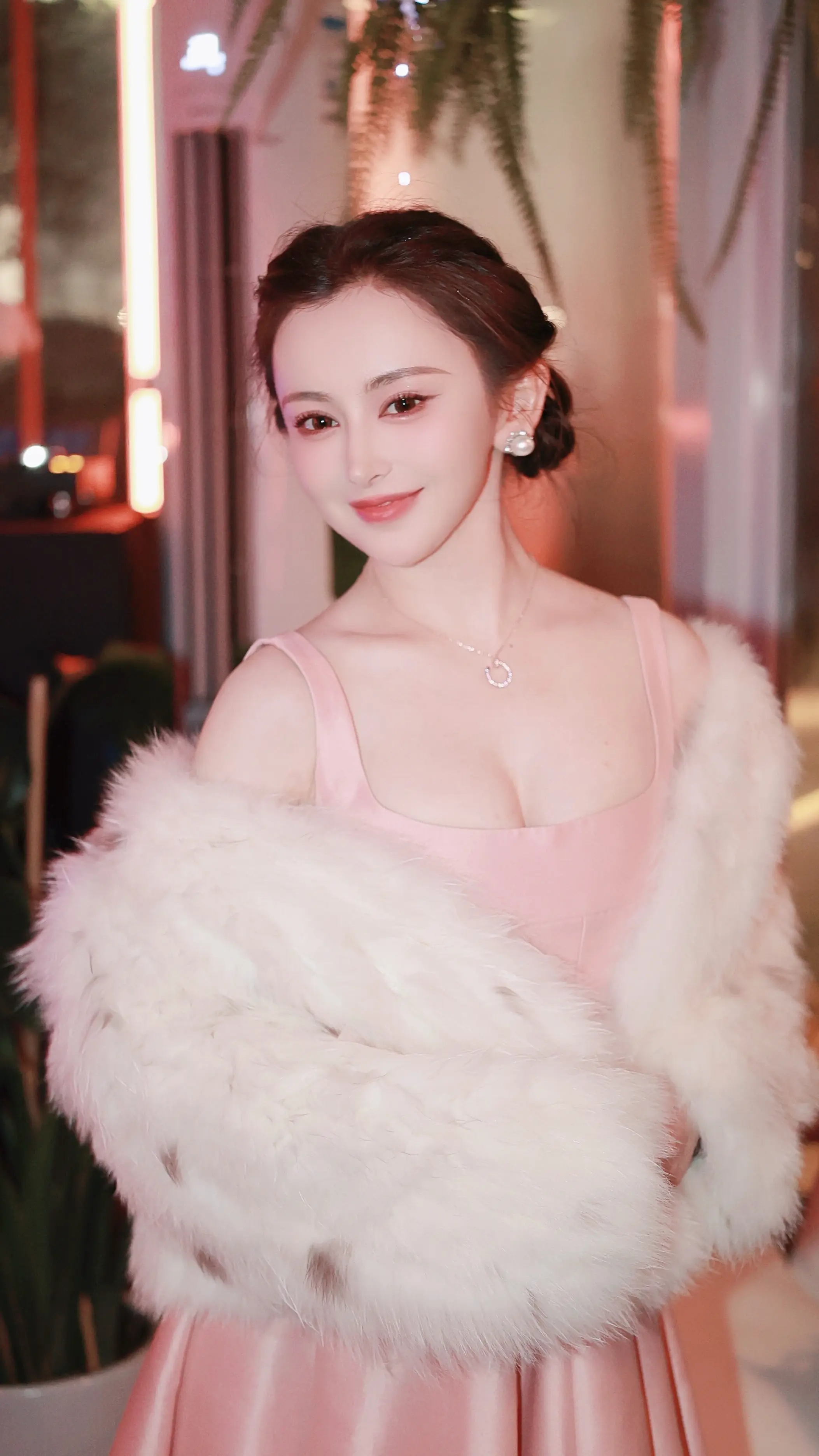 明星古风写真 ai妩媚古风写真 性感美女 性感小蛮腰