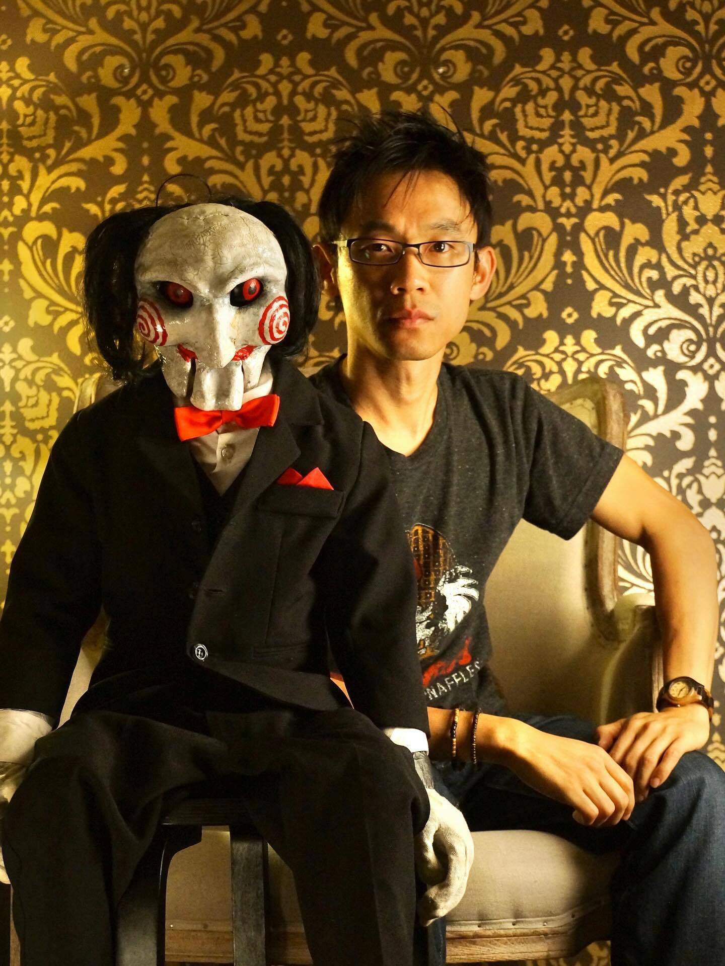 一个可以把工作过成万圣节的人！恐怖片导演温子仁祝大家万圣节快乐！🎃👻🎃👻