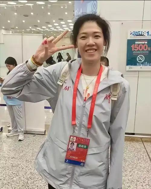 终于懂了！李盈莹的伤为啥越养越反复？原来她治伤的核心，从不是保运动寿命，而是“能