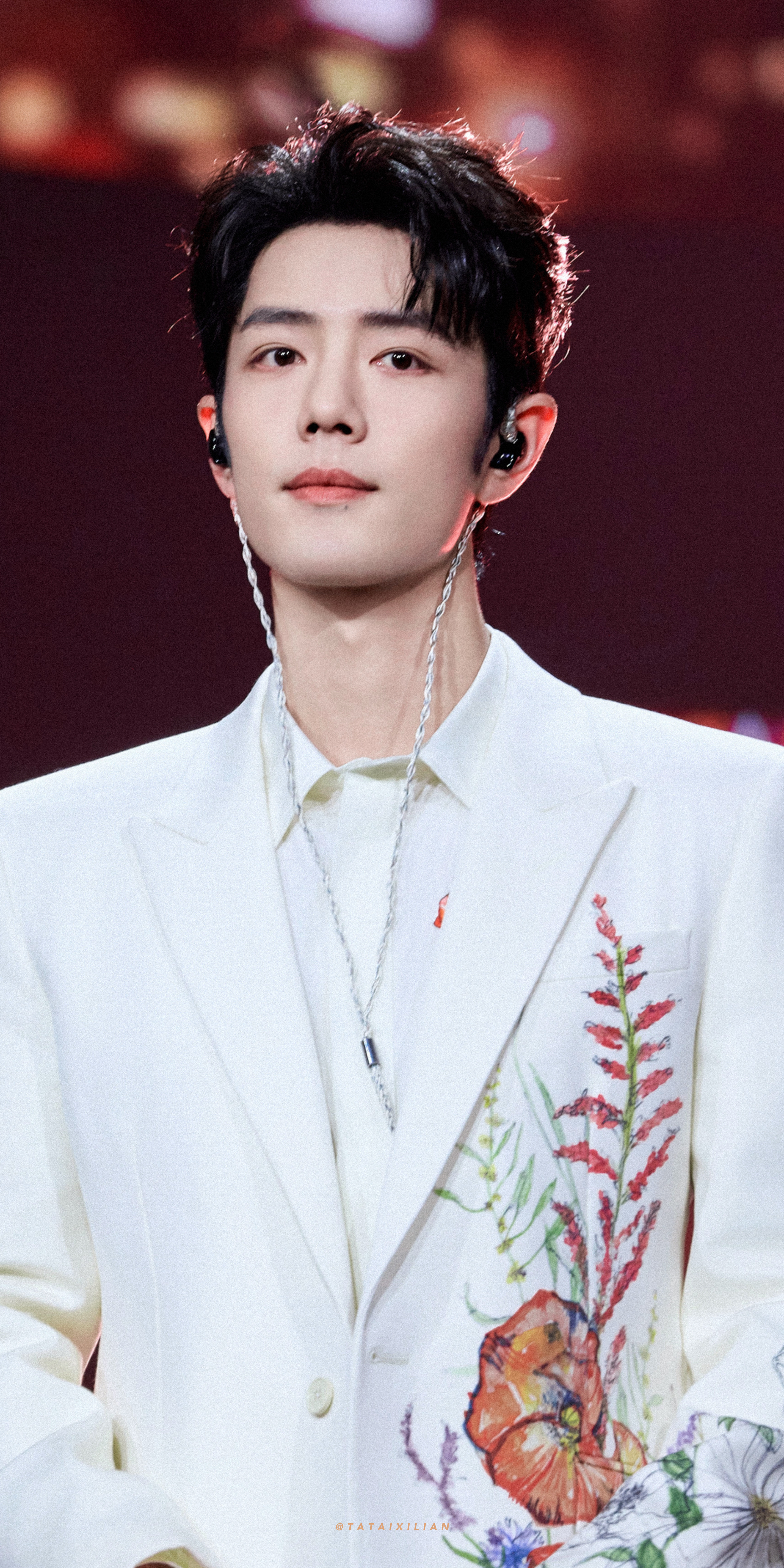 帅气十足的白马王子战，主唱大人太优秀了！肖战得闲谨制登猫眼娱乐财报📮眼睛粘在肖