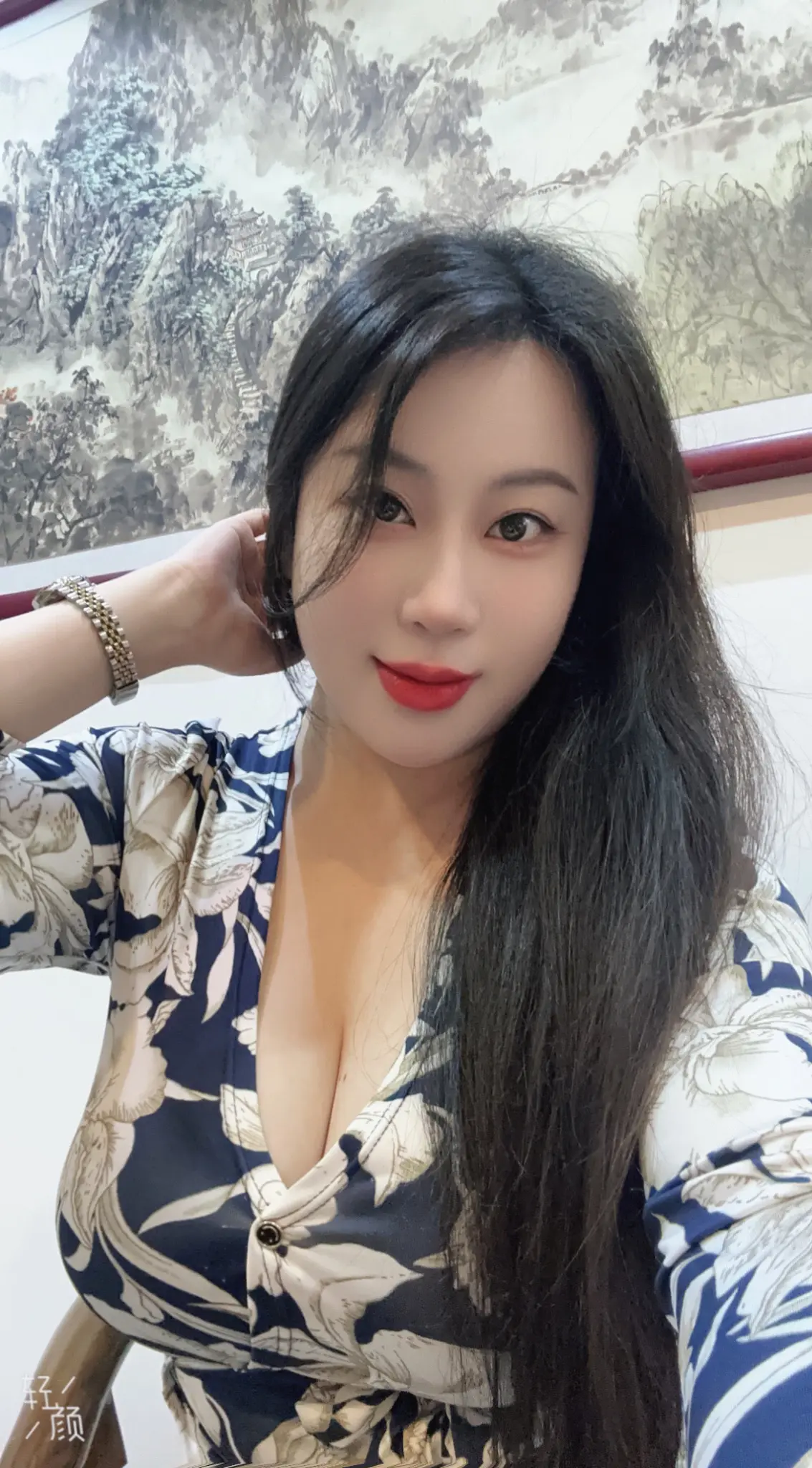 长发飘飘 女人味 烟酒茶商行 老板娘日常 向上的力量