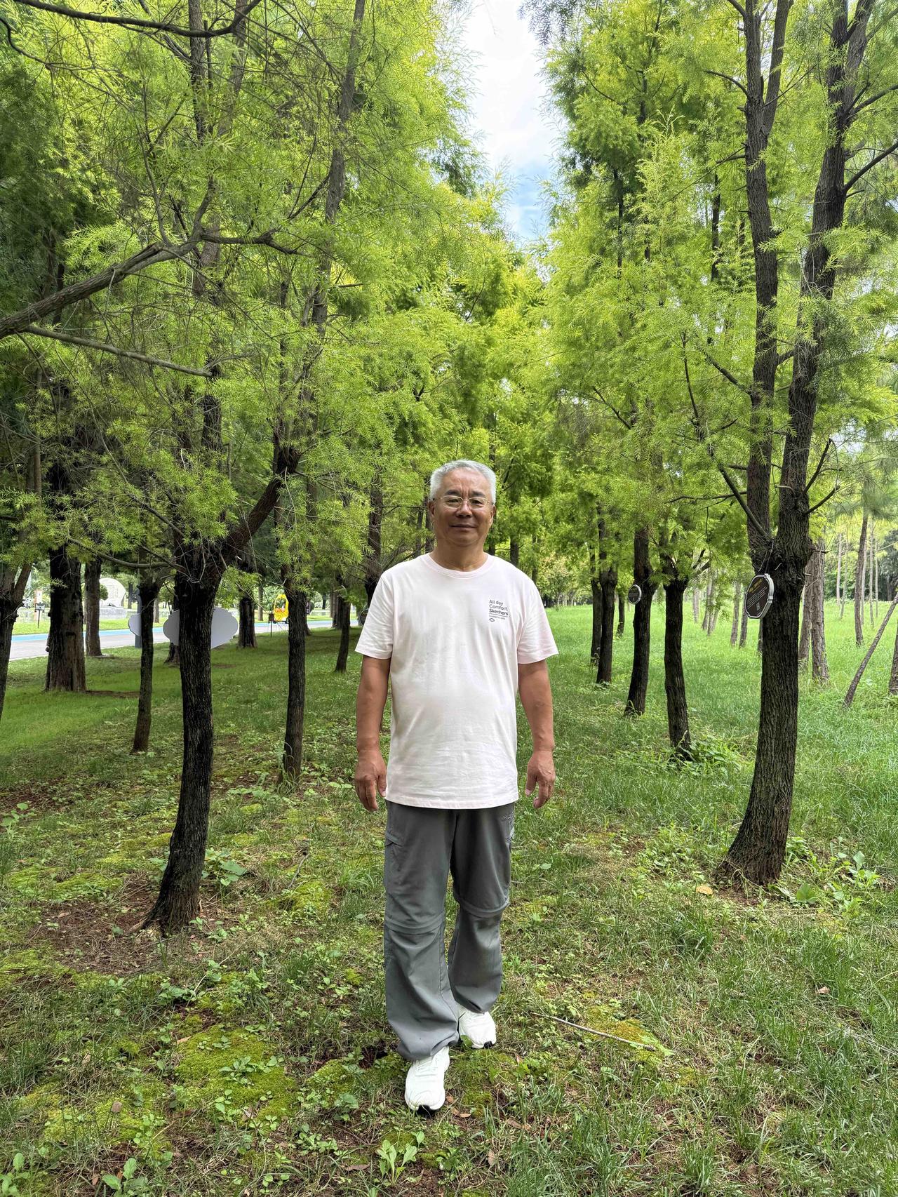 治水造景惠子孙
仅仅10年，弥勒人惠及子孙的创举。
甸溪河是弥勒“母亲河”，治理