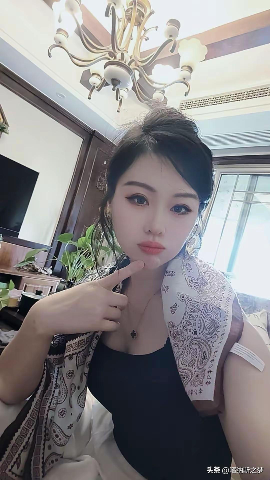 《红楼梦》中的贾琏，虽生性好色，却有着出色的社会交往能力。贾府里的大小事务，大多