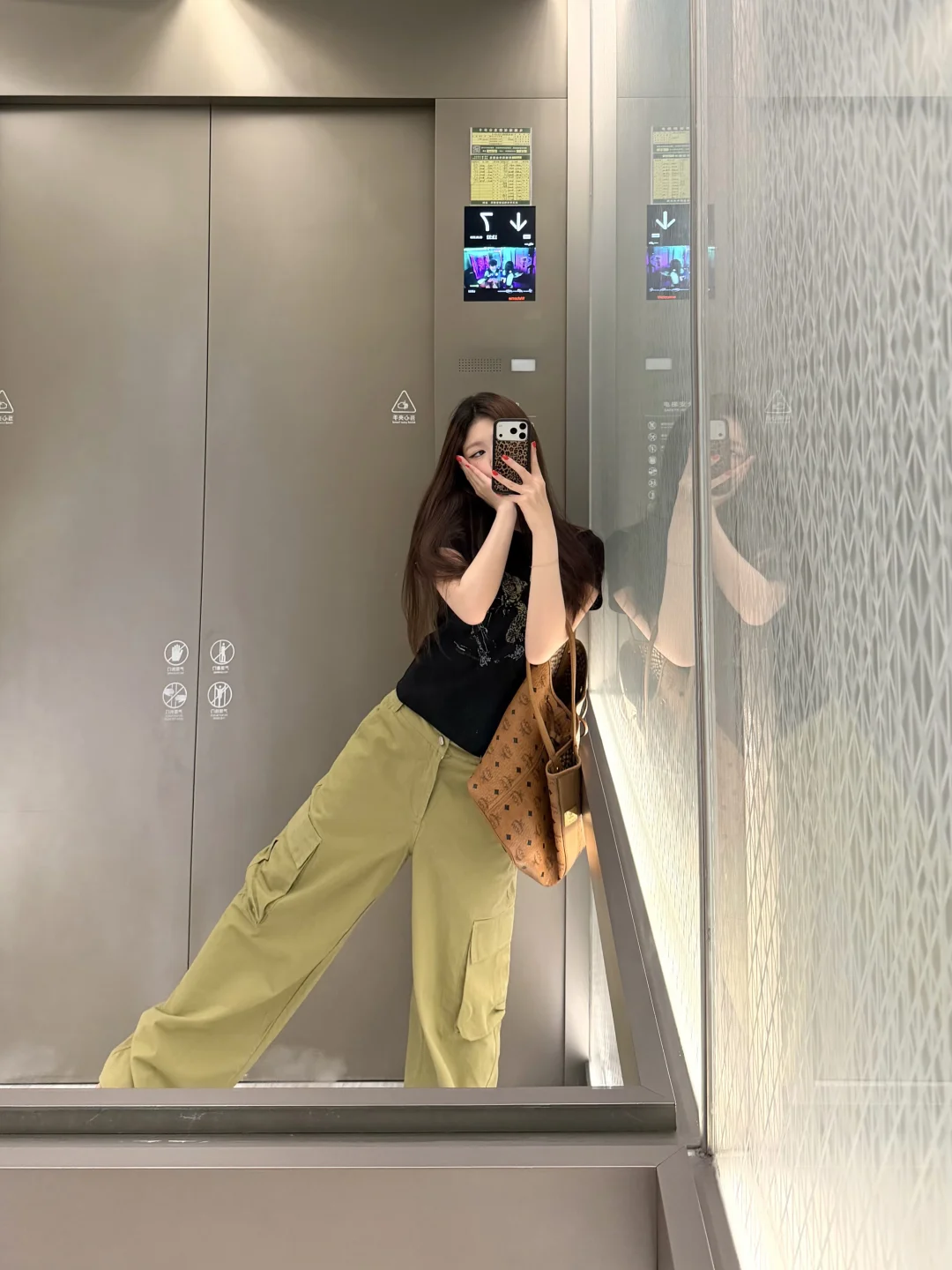 简单上课穿搭