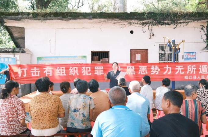 终于明白了！街头“嚣张混混”消失多年，刑事案件持续下降，为何今年扫黑除恶却再次升