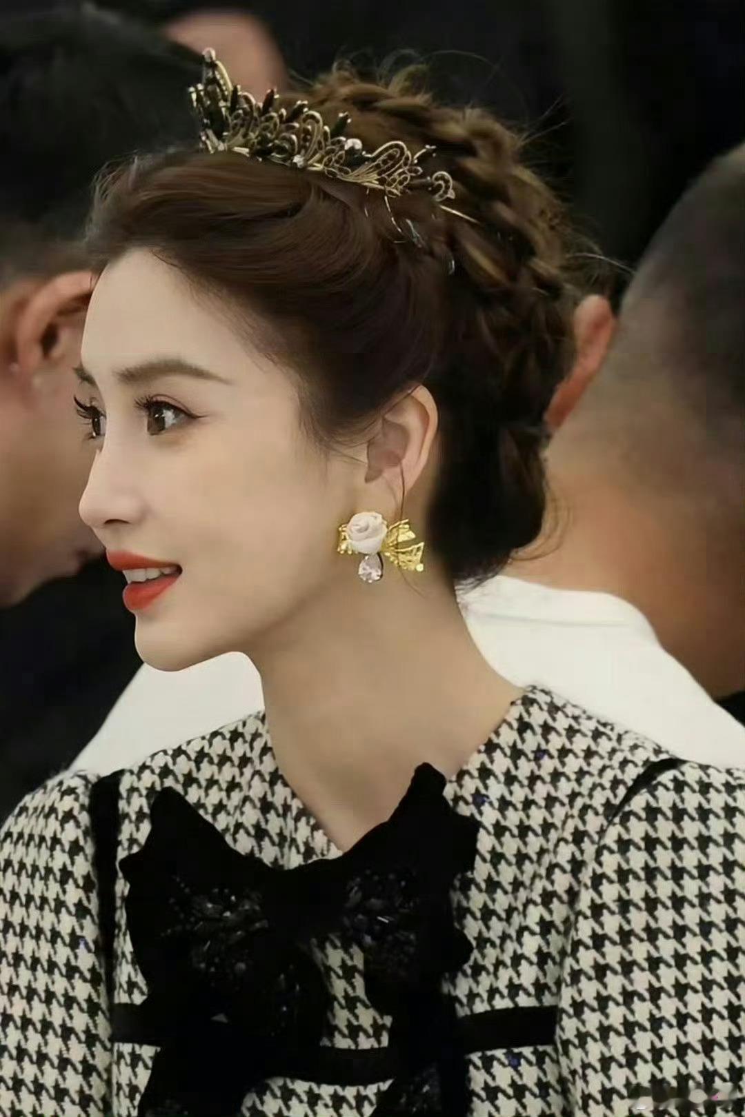 Angelababy公主皇冠 这是真公主👸 ​​​