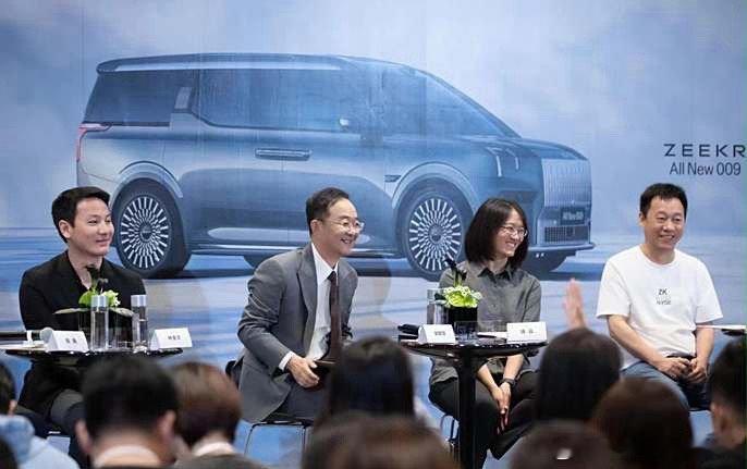 #极氪要做增程#极氪安聪慧：“未来不排除做增程混动车”。在极氪009上市后的专访