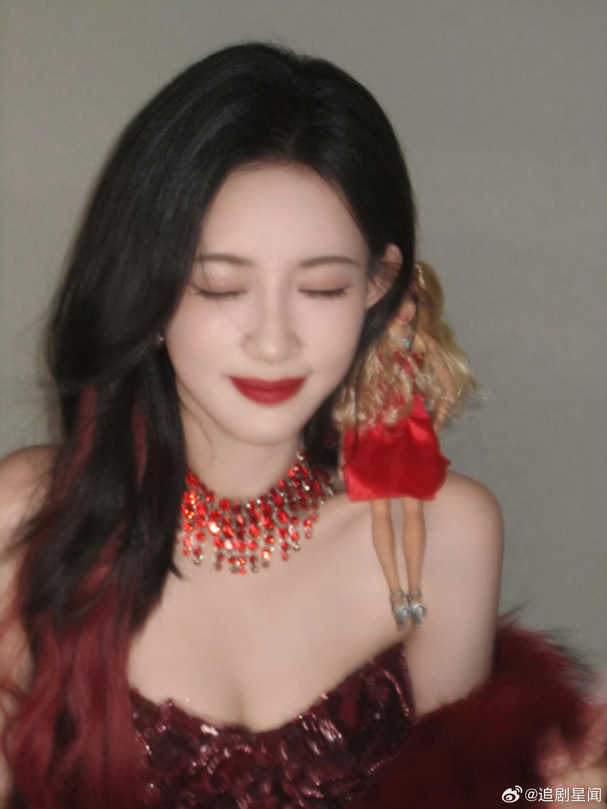 曝孟子义为将门毒后减重至88斤孟子义为《将门毒后》减重到88斤，女明星为角色的付