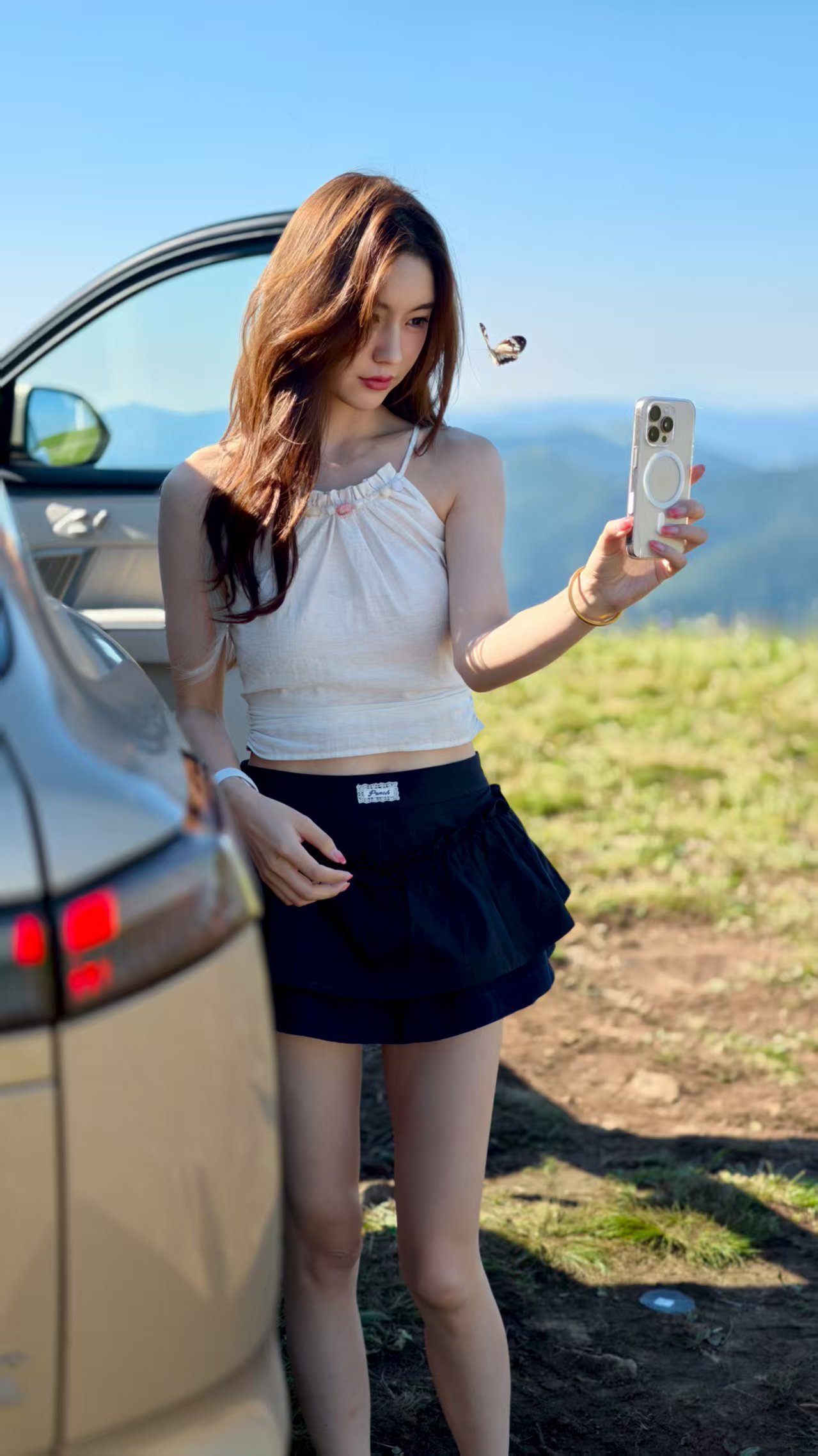 这张绝了！[泪] 雅倩娘娘变成蝴蝶飞走了！ ​​​