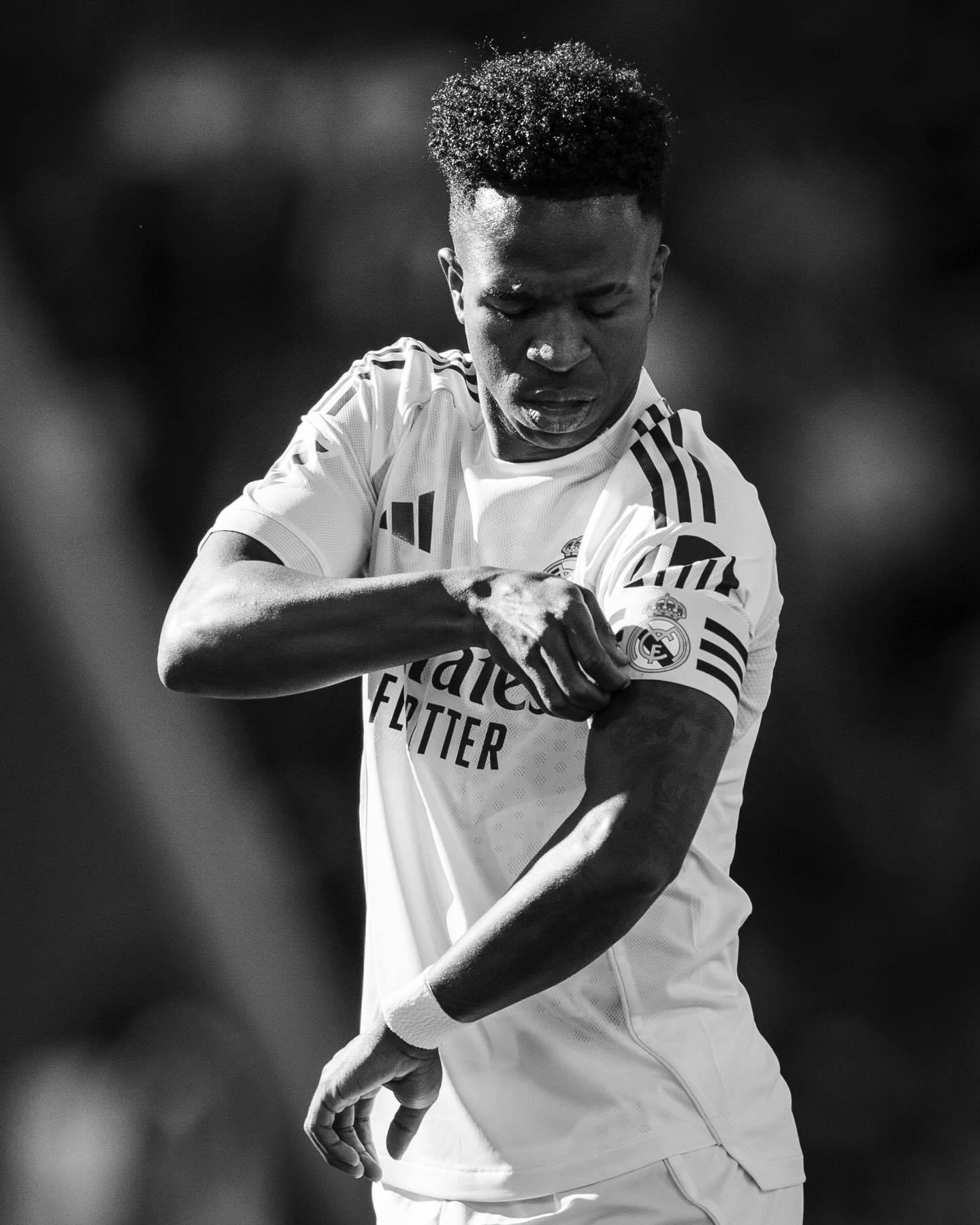 皇马皇马 早场阳光下的深色调威尼修斯 姆巴佩 阿诺德 楚阿梅尼 贝林厄姆 