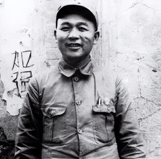 1937年，徐海东率部伏击了日军20多辆卡车，清点战利品的时候，步枪仅有11支，
