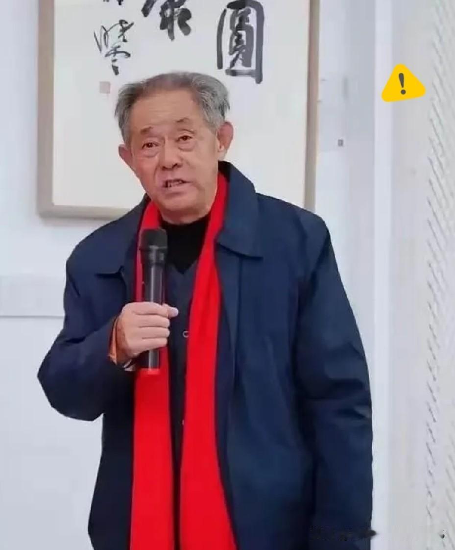 明代仇英 《​江​南​春​》图卷，1959 年由庞家捐给南京博物院，上世纪 90