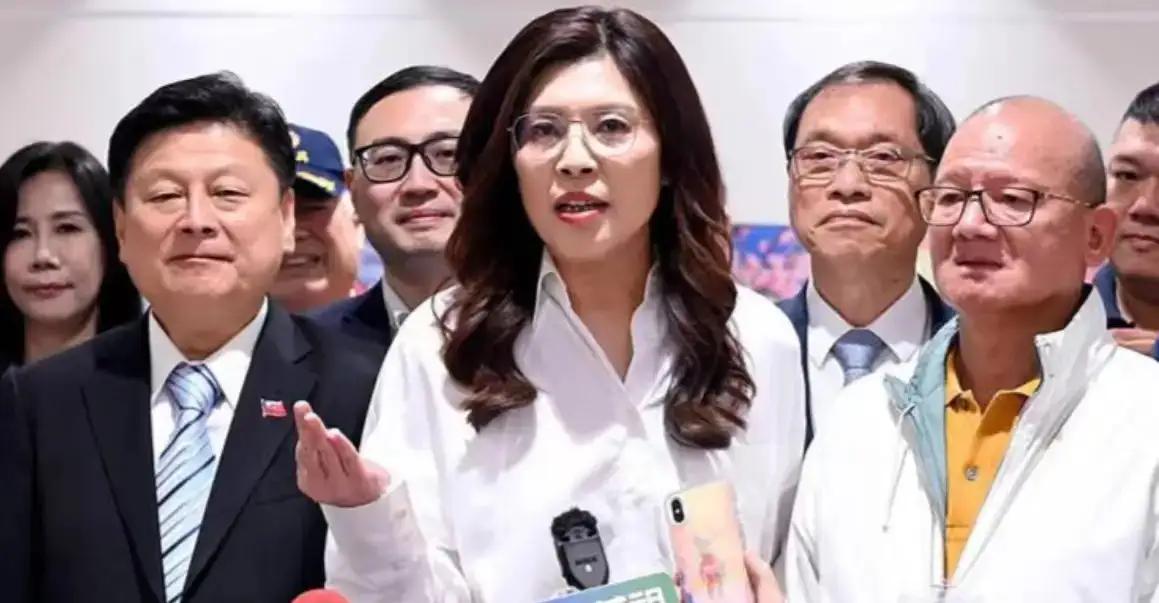 国民党2028大选的6位可能人选：
第一，郑丽文，国民党主席，大概率会有一席之地