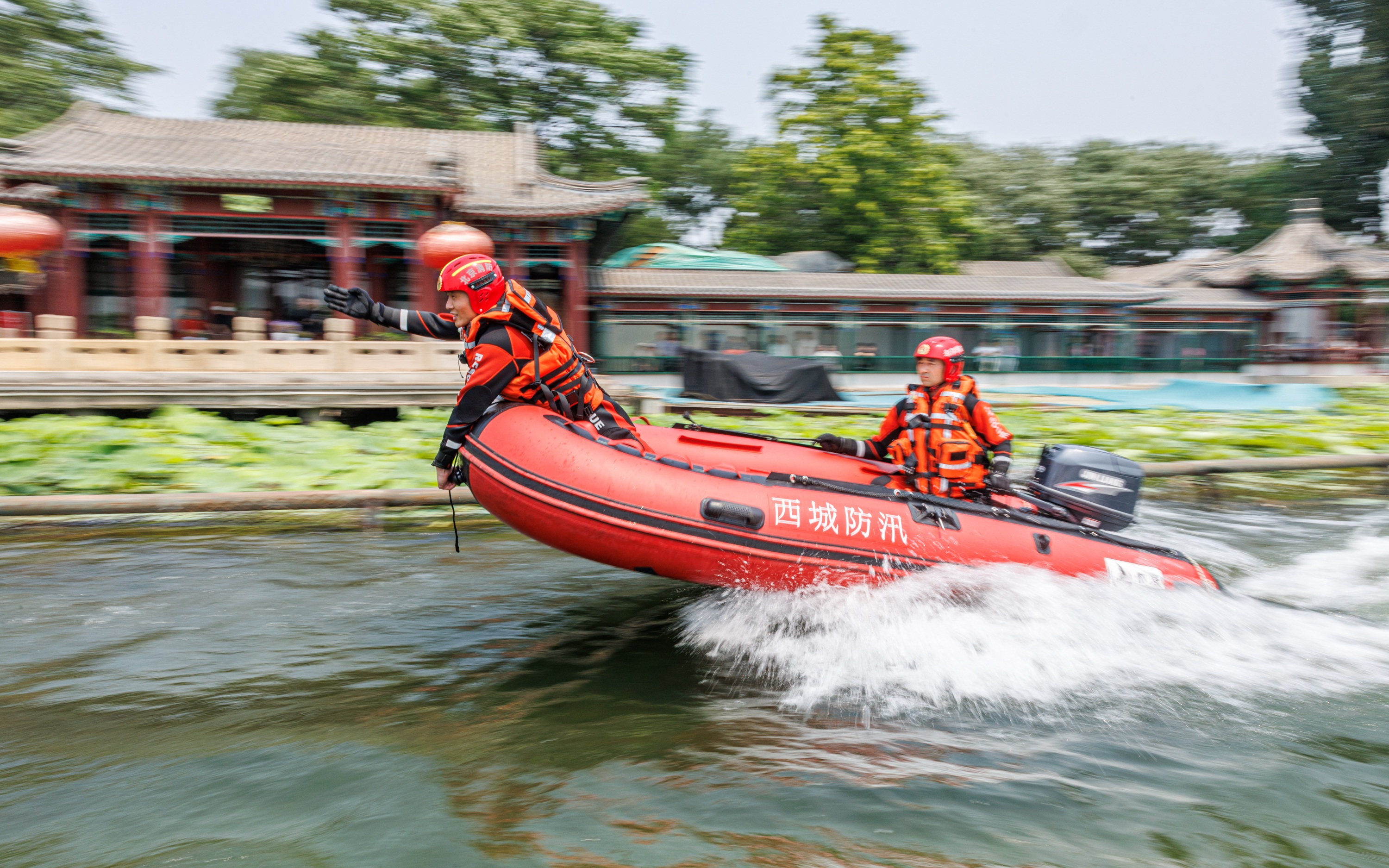 雨带北抬，北方城市如何告别“看海”困境 | 新京报社论