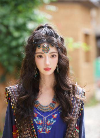 许莉莎对许凯的诉求就是：向她和大金道歉，承认欺骗和伤害女性的事实。
估计很难实现