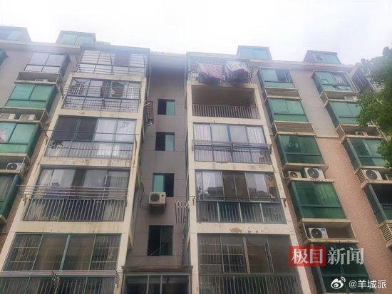 【女子睡觉被大风吹下11楼身亡，高层住房安装玻璃如何安全抗风？｜第2眼】3月31