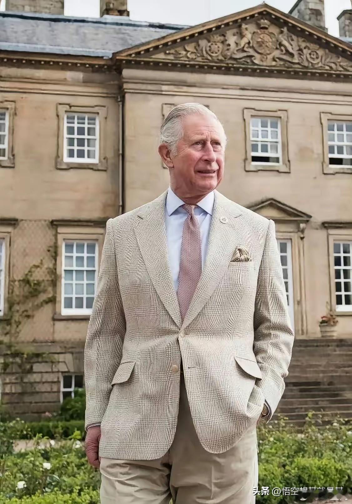 英国国王查尔斯三世通过自己的大臣对哈里梅根夫妇回归英国做出来批示，大致意思就是：