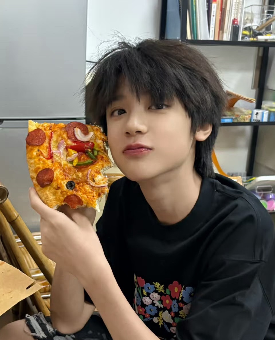 魏子宸[超话]  大家今天晚上都吃的什么「来plq跟我呼动一下」救救💎超🥺（