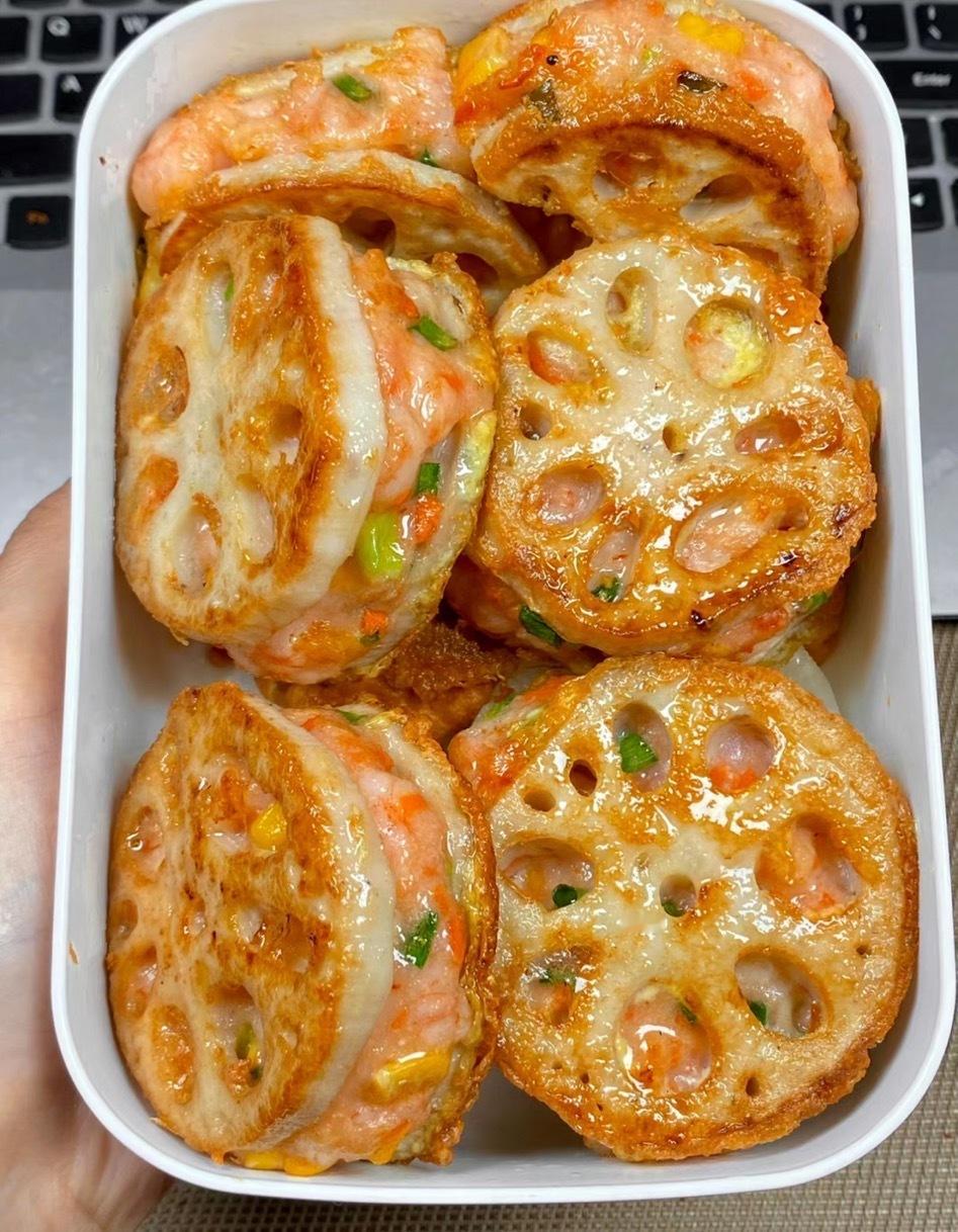 谁懂啊家姐妹们，简简单单的食材做出来真的太棒了！一口咬下去虾滑Q弹鲜美，赶快学起