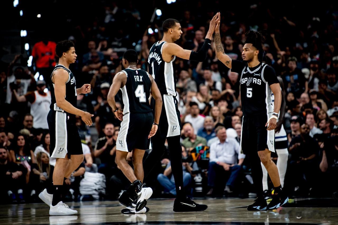 NBA西决G1前瞻：雷霆VS马刺巅峰对决，全员数据对位，谁能拿下开门红？

北京