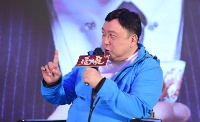 王晶两次劝肖战做规划上热搜，大家没看懂，他却说透了流量的本质