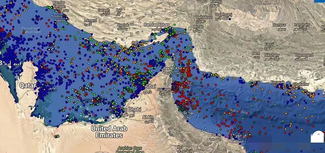 伊朗封锁霍尔木兹海峡，受益者是谁？

只能卡住伊拉克，沙特，阿联酋等出口亚洲的邮