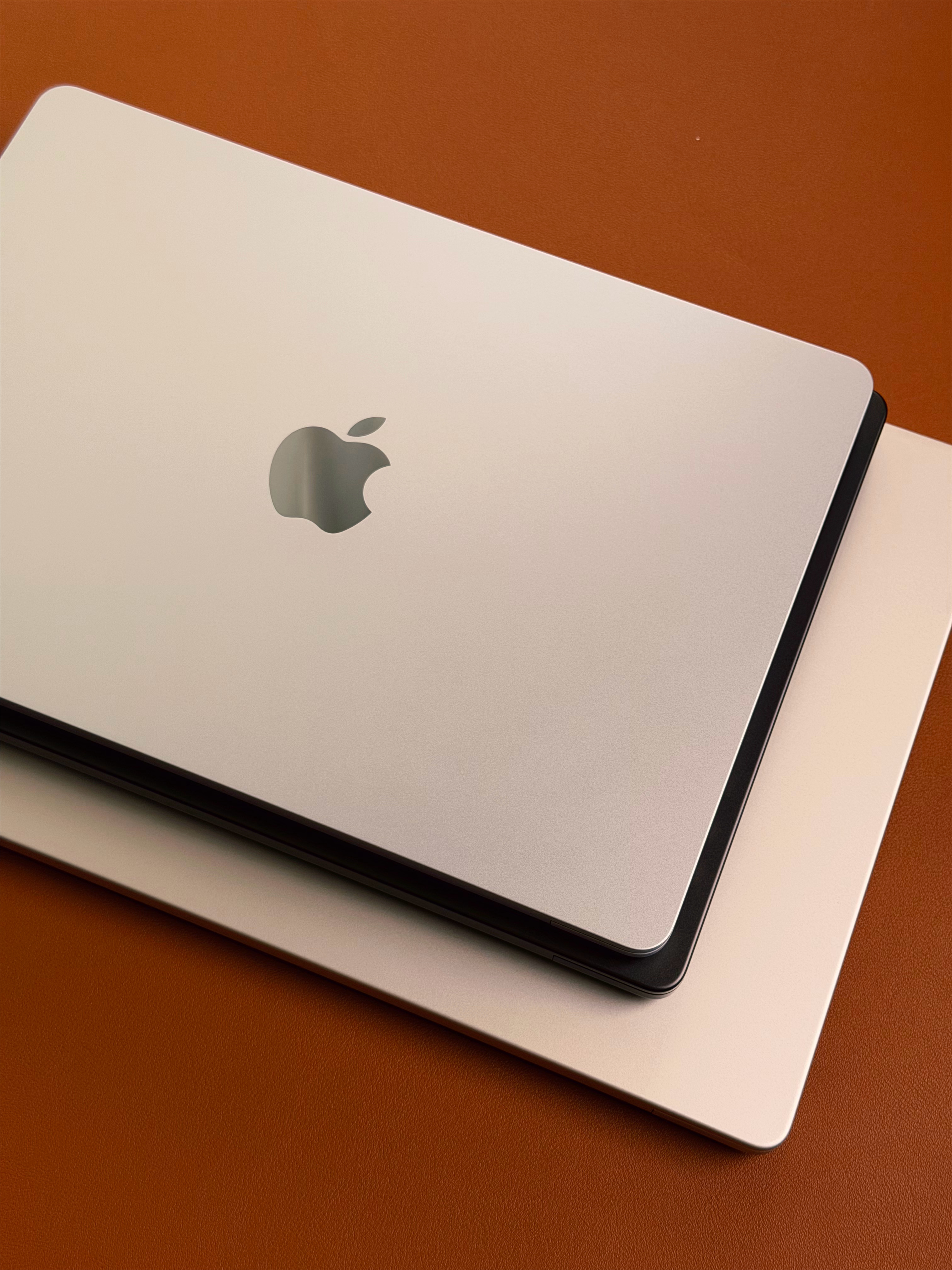 新加入了一个黑色面孔🫣AppleShotOniPhoneMacBook Pro