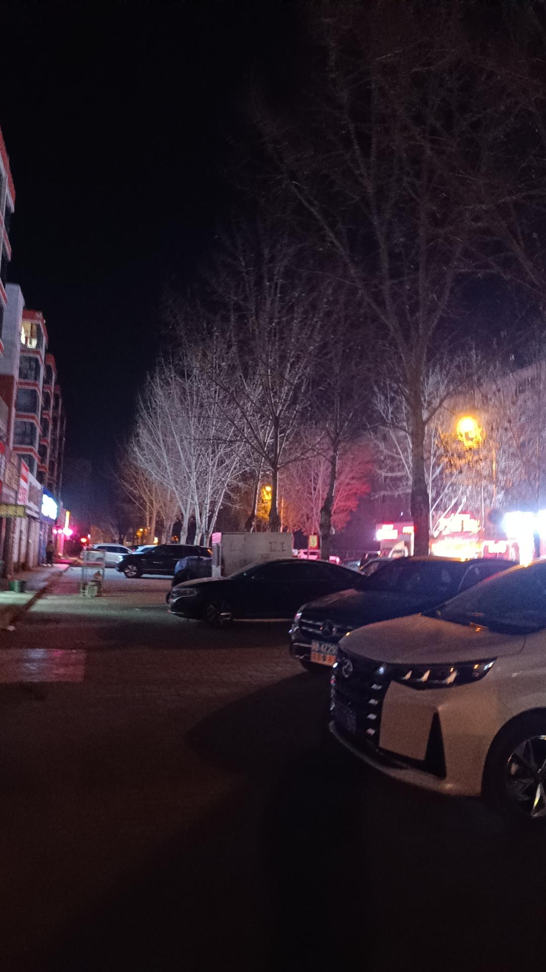 网上聊了五天的女网友去了她得城市奔现，等到了半夜十一点也没有出来，被放鸽子了，唉