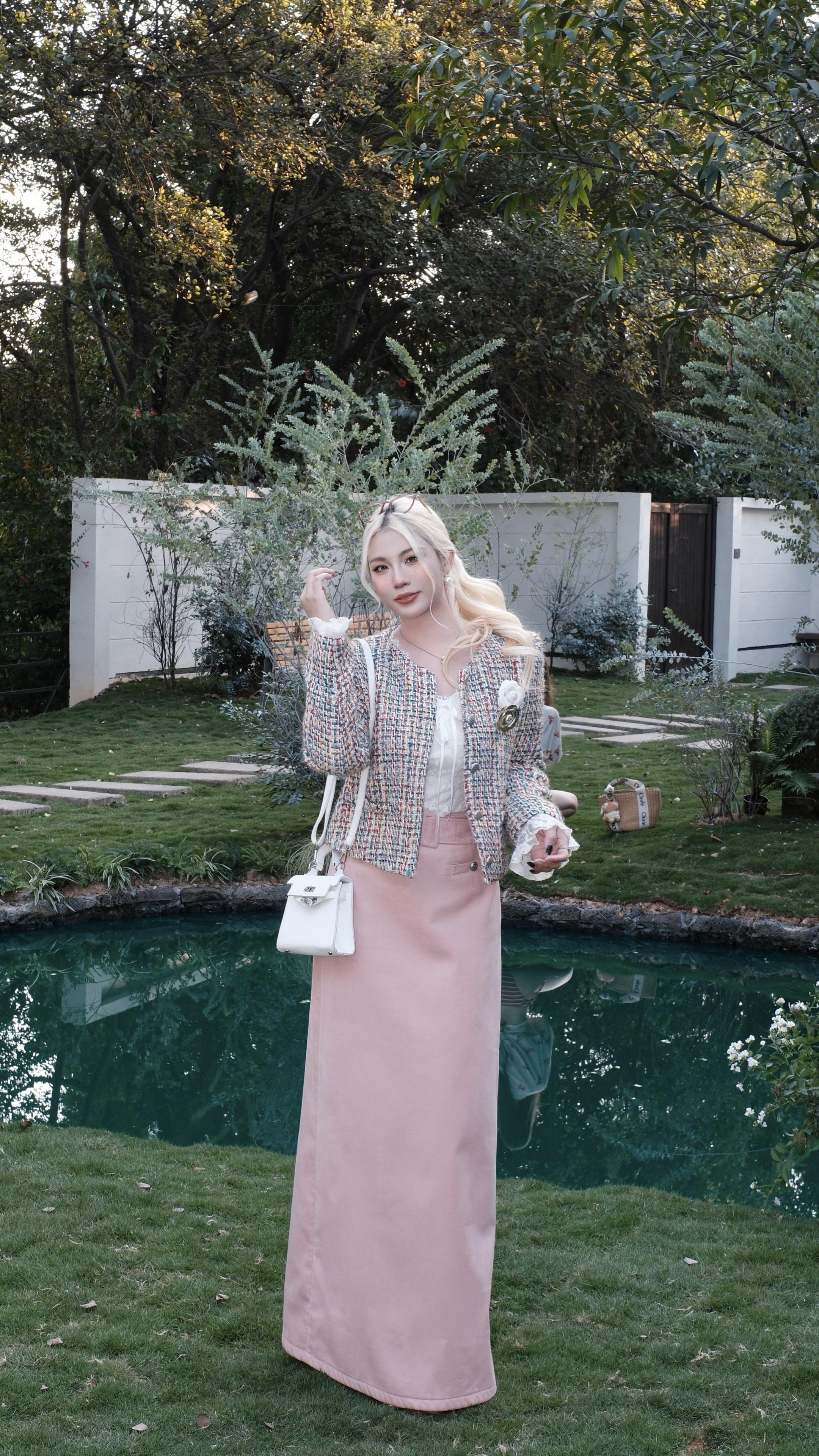 你说喜欢我那我考考你我的痣在左脸还是右脸