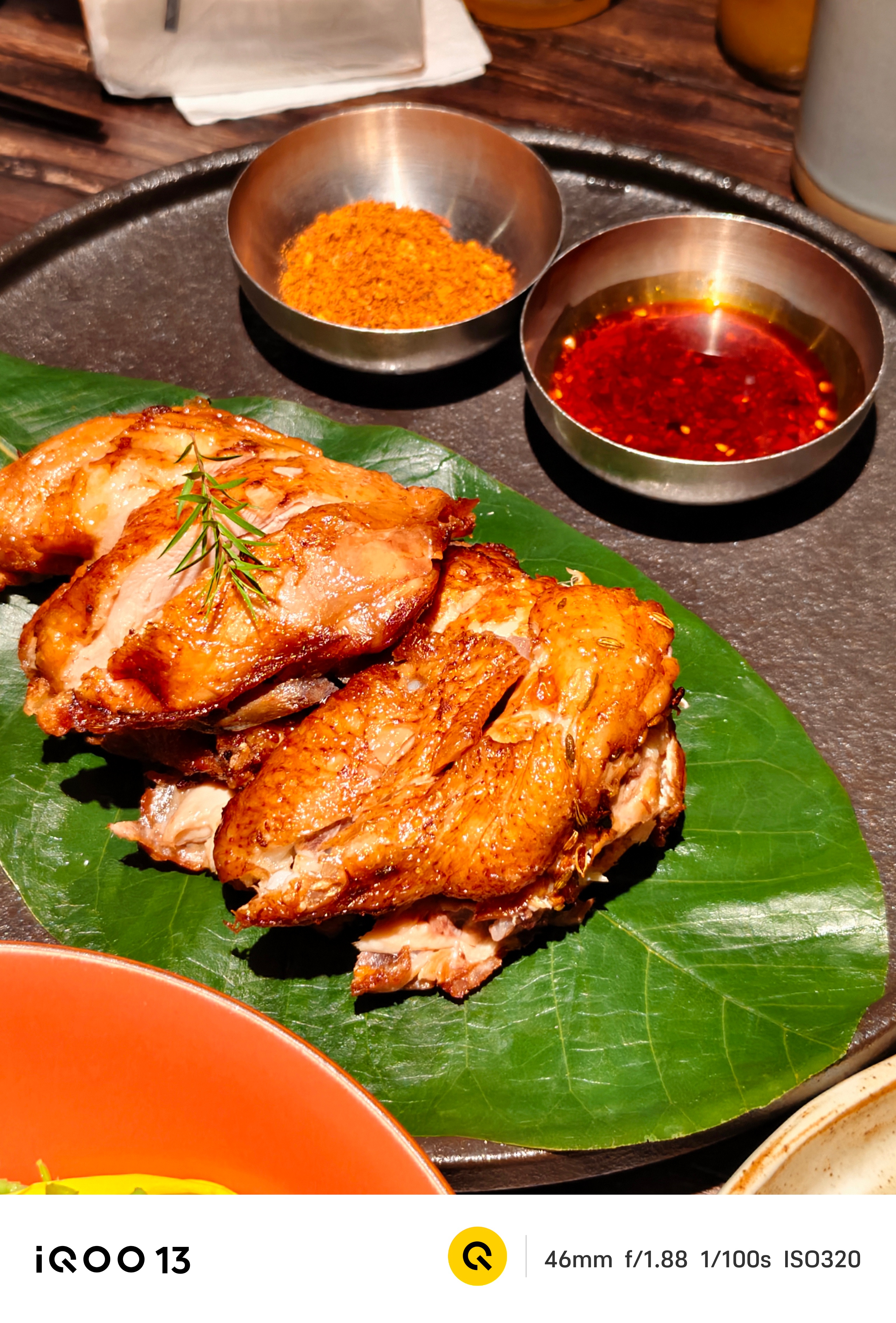 别人深夜放毒，我大早上给大家提波胃口……昨天用iQOO 13拍了一些美食，色彩看