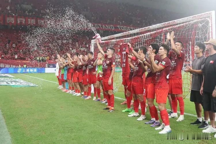上海海港8：1南通之云，6个俱乐部球迷说出了心里话，一针见血，字字珠玑！

1，