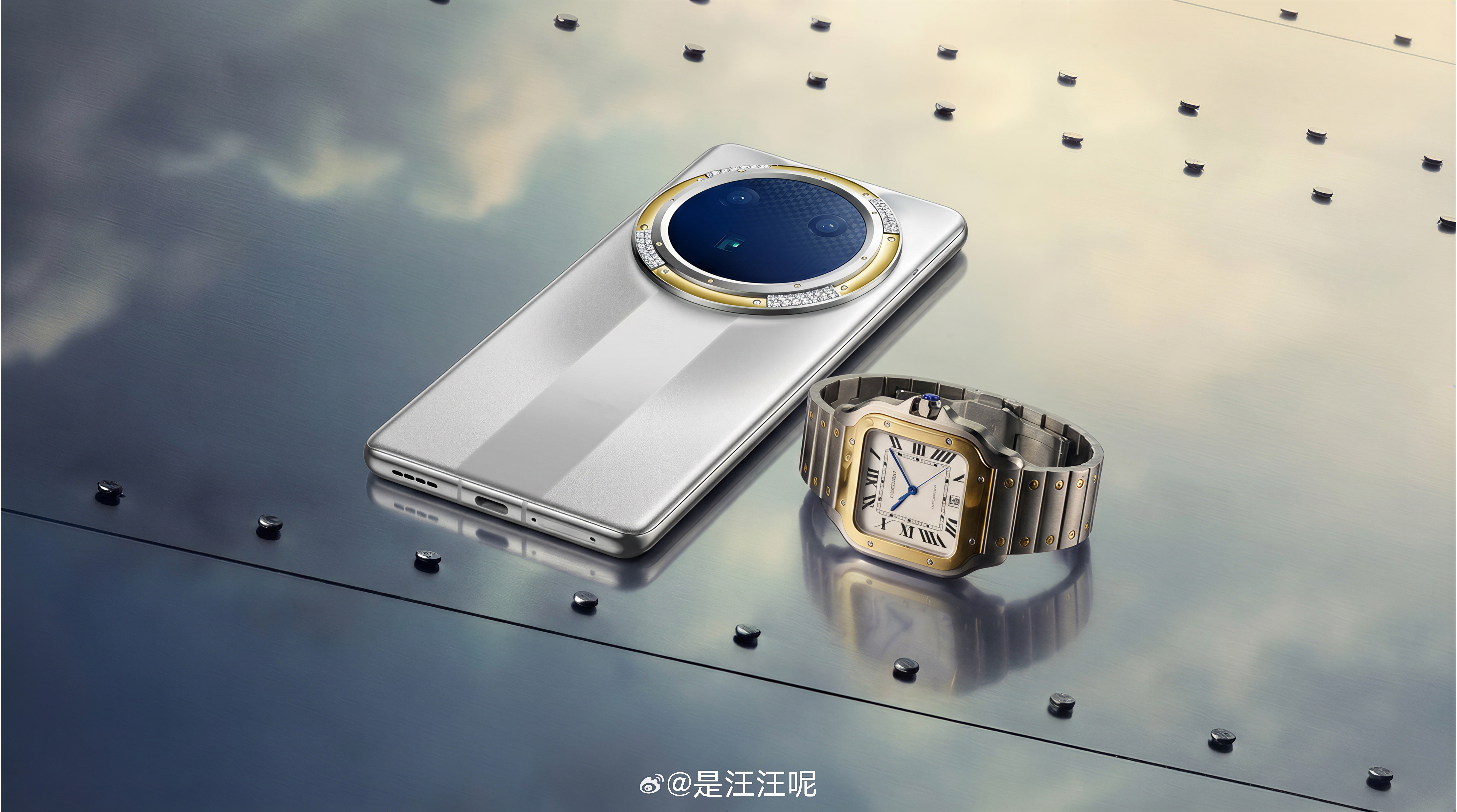 刷到了一个blingbling的手机！据说好像是某品牌的高奢新机设计图，镜头模组