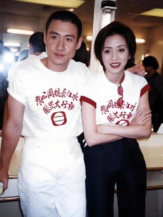 梅艳芳去世后，在医院欠下了85万的费用，张学友二话没说把钱给垫上了。反之妻子罗美