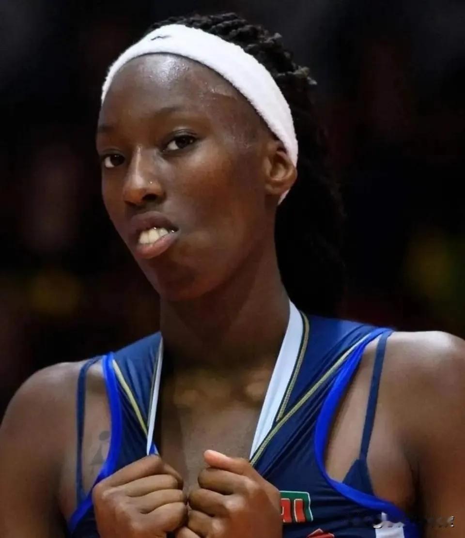 国际排联闹笑话？艾格努气到翻白眼，这份十佳排名你服吗？

最新公布的十佳球员排名