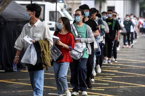 如果生育率持续降低，那么人们的日子会更舒服码？


近年来，人口增长速度持续放缓