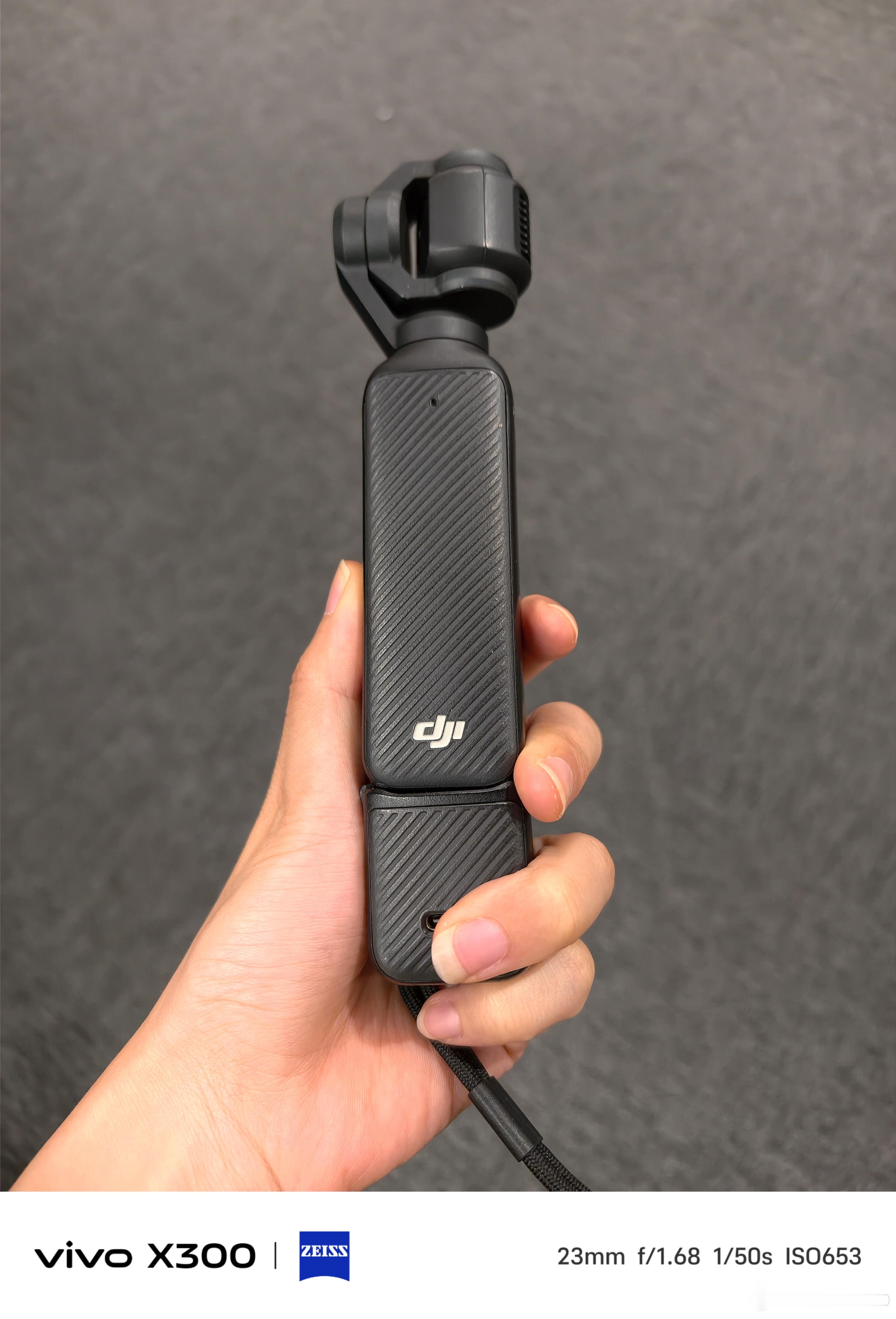 大疆Pocket4P升级了什么相比之前的Pocket机型，4P最明显就是多了3倍