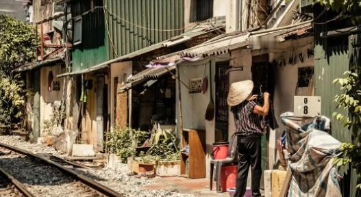 越南如今态度的转变似乎已然明亮，在中国和日本对峙的今天，新加坡都站了出来站队日本