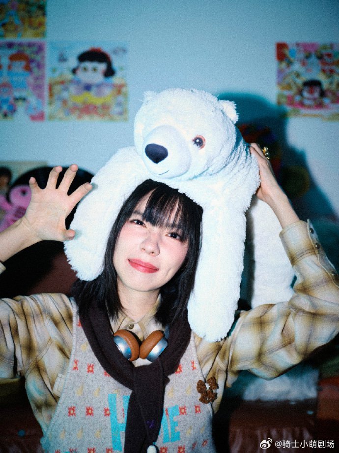 夏天再不来庄达菲就来了庄达菲带着原创专辑先行曲《Oh,summer》如约而至，冷