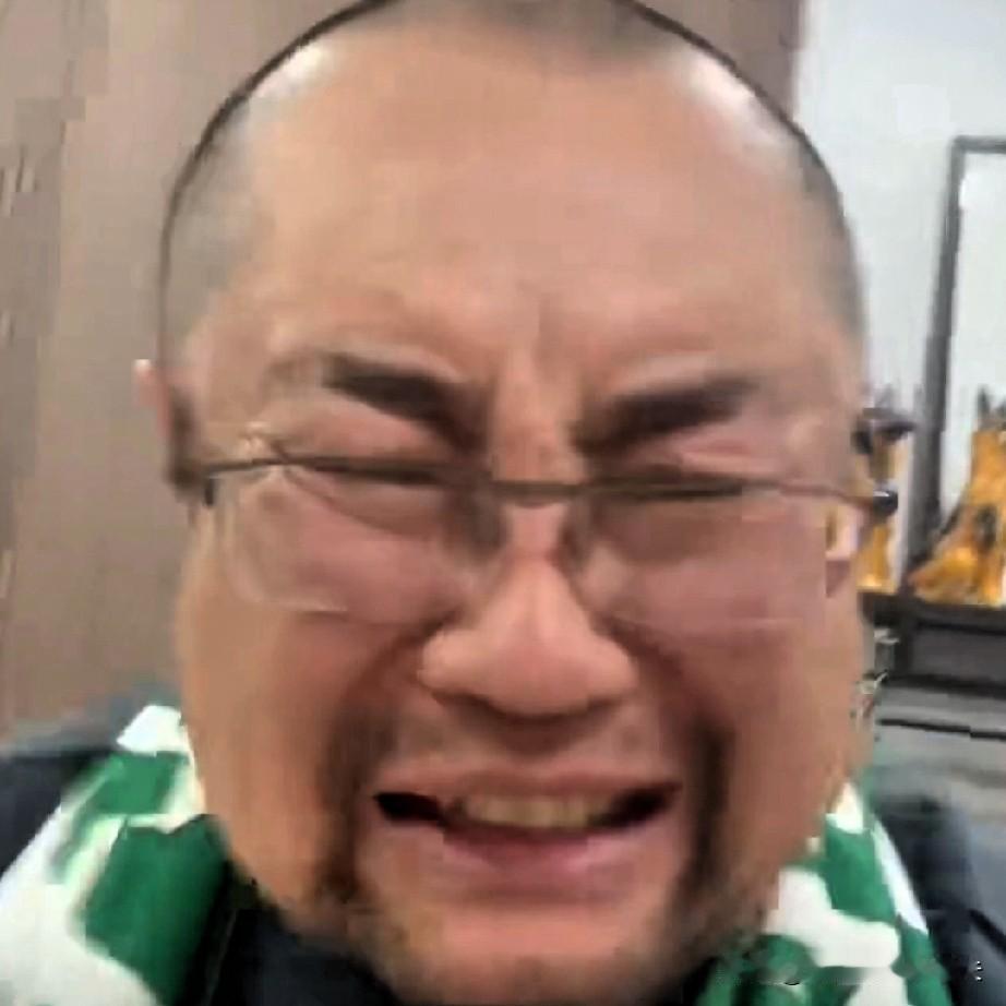 辽宁惜败北控！篮球名嘴贾队长赛后情绪失控，声泪俱下的总结，总结一句话：输的太窝囊