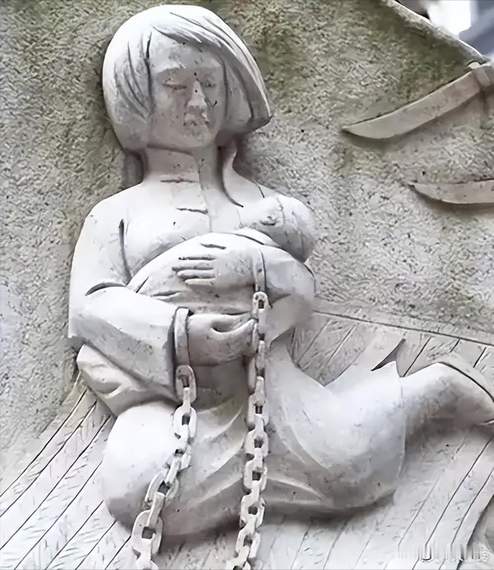 [微风]1928年，王月贞因叛徒出卖被捕。临刑前，王月贞从亲人手中接过仅4个月大