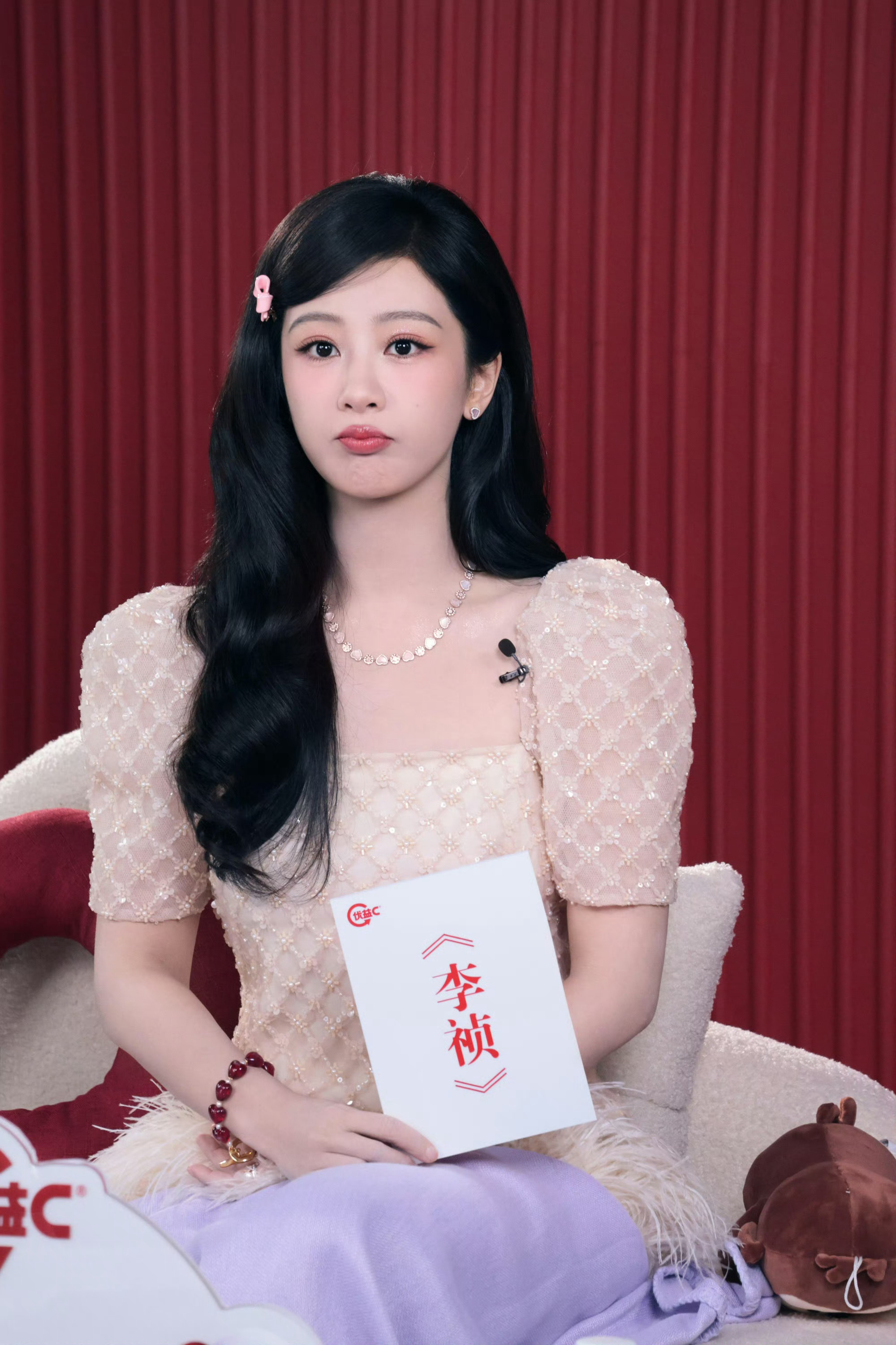 你知道吗~遇见你之后再也没寻到任何美景，你是我相册里的唯一。 